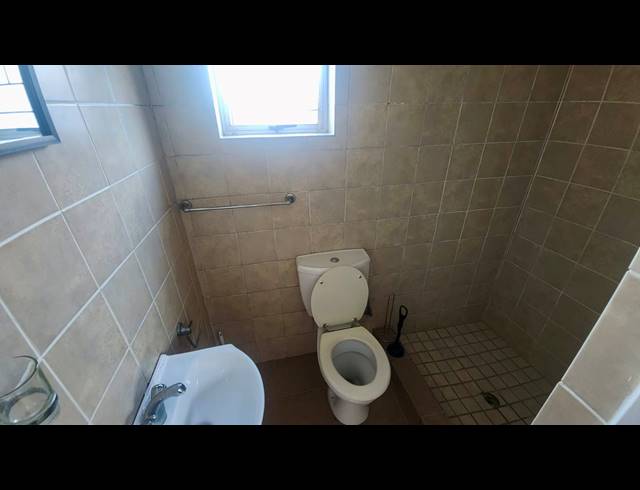 1 BEDROOM APARTMENT RENTED IN RICHMOND ESTATE